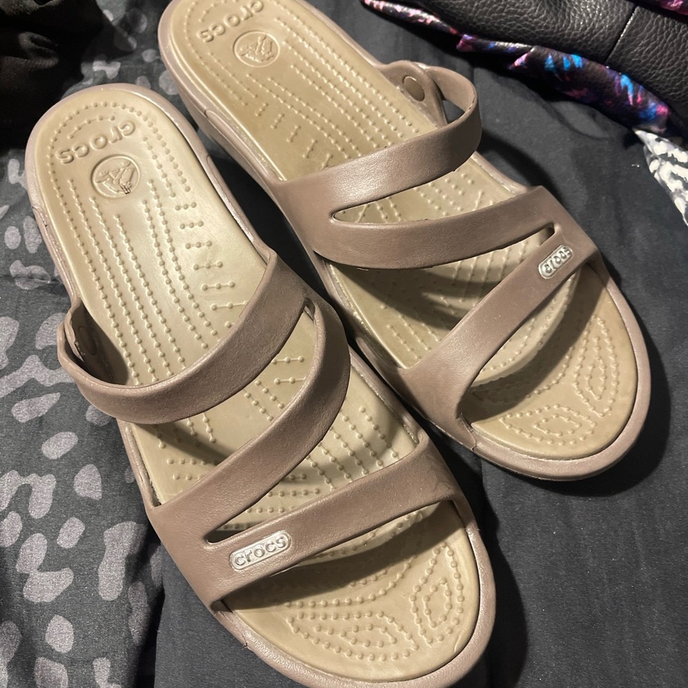 Crocs Women's Brown/tan Sandals